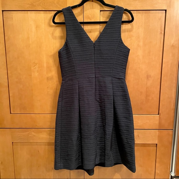 Banana Republic Work V Neck Woven Dress - Picture 3 of 4